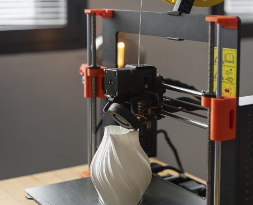 designer-using-3d-printer